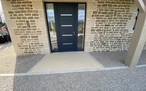 Entrée de maison en Alvéostar®, Hydrostar® et Pavé la couture®11513