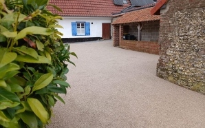 Cour en Gravistar� et pavage dallage14116