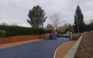 Cour en Alvéostar®, enrobé à chaud et Pavé la couture®16399