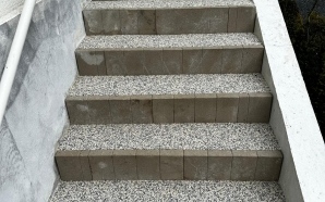 Entr�e de maison en bordures haute couture et Hydrostar�18766