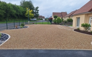 Cour en enrobé à chaud et Gravistar®18798