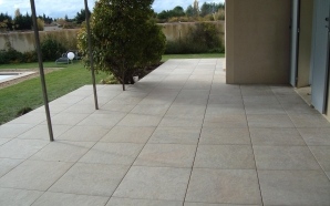 Terrasse en dallage Grs Cerame8579