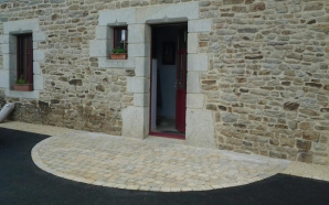 Entr�e de maison en pav� La Couture�2154