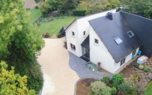 Cour en pavage et Gravistar�5897