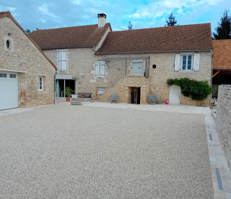 Cour