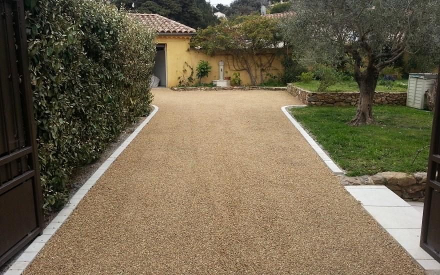 Allée de garage en Gravistar® aménagé par Cardenas à Aubagne 2039 — free download