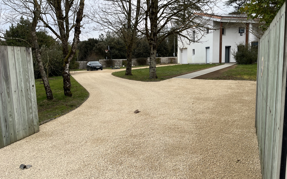 Chemin en Alvostar