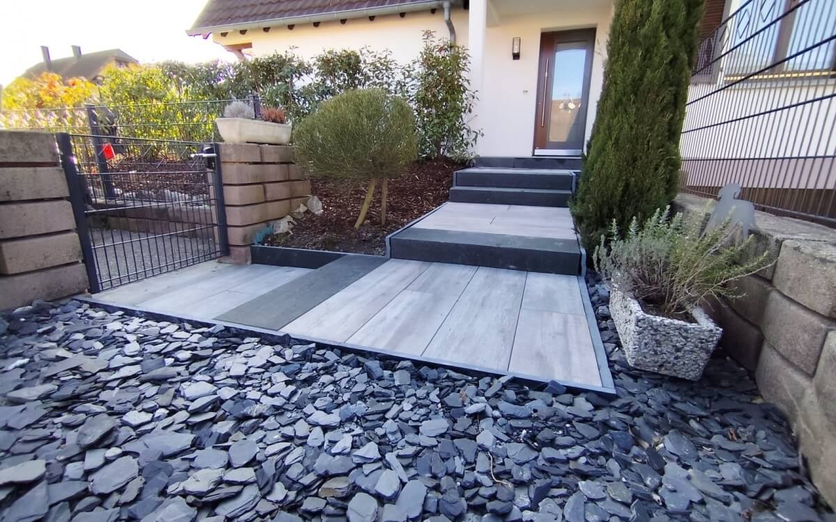 Terrase entre de maison 
