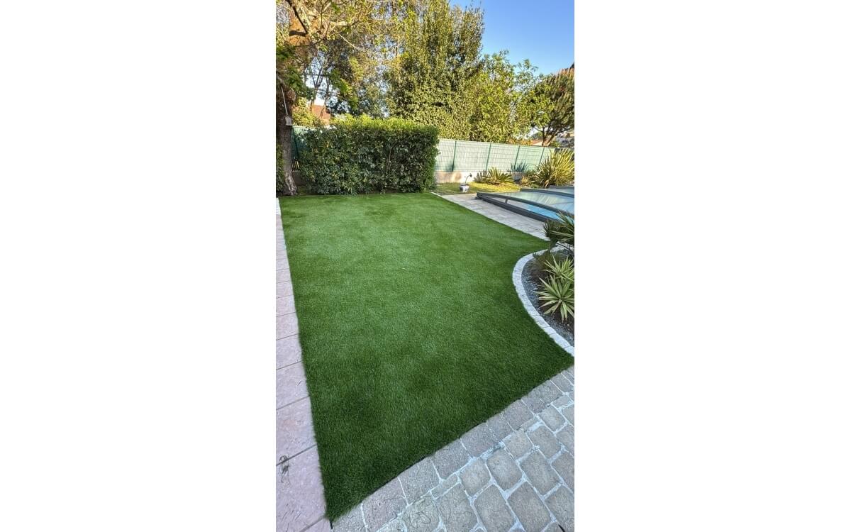 Cour en Dm green