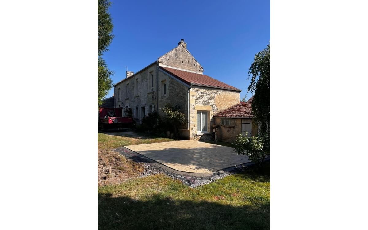 Entre de maison en dallage multiformat