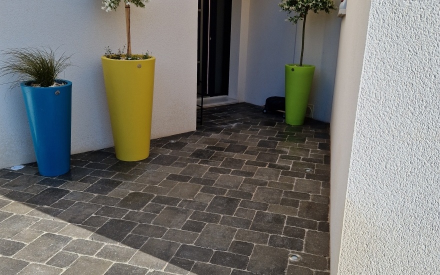 Entr�e de maison en dallage multiformat