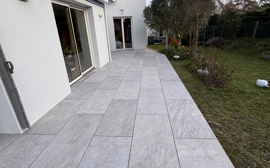 Terrasse en dallage sur plots