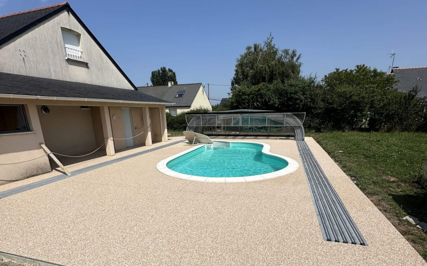 Plage de piscine en Hydrostar Dune
