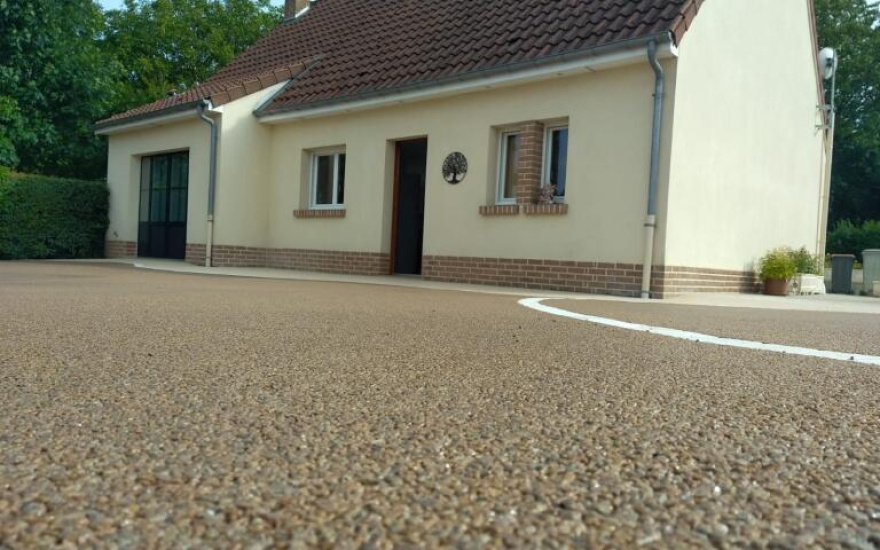 Cour en Hydrostar et Pav la couture