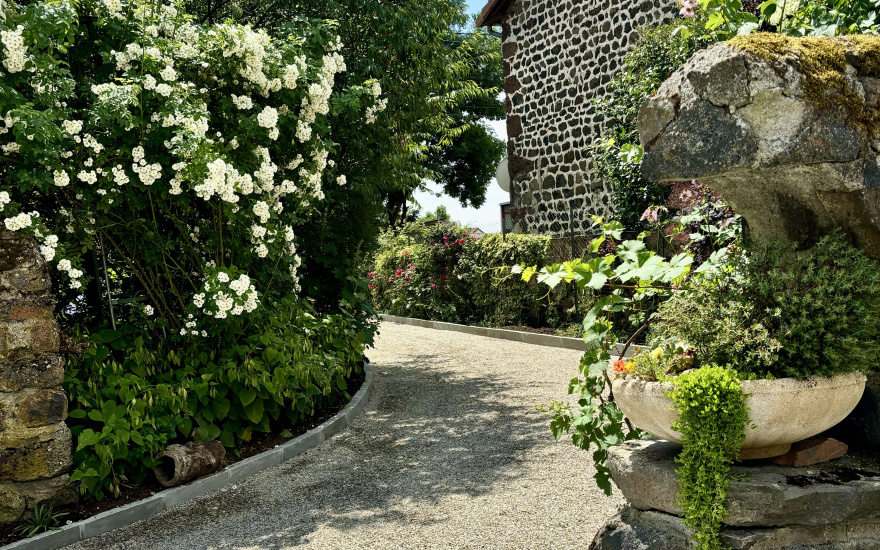 Cour en Alv�ostar�