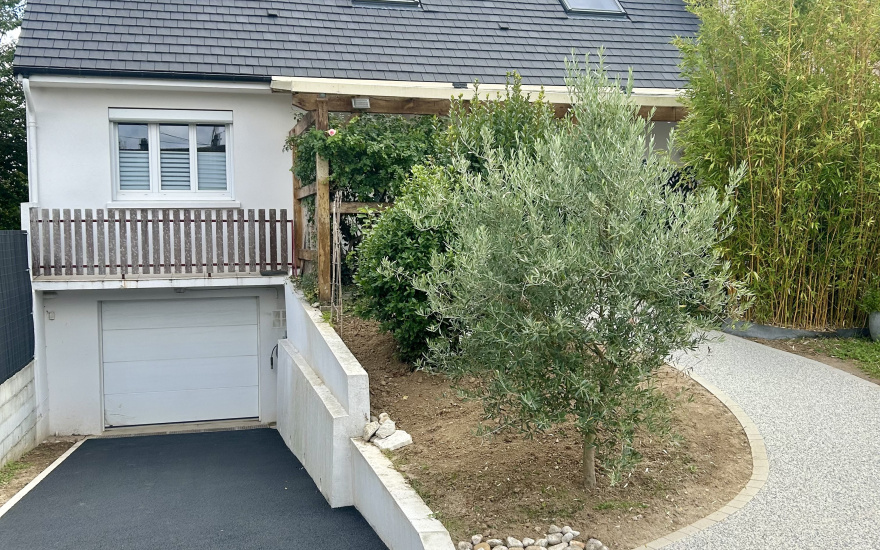 Entre de maison en enrob  chaud, Hydrostar et Pav la couture
