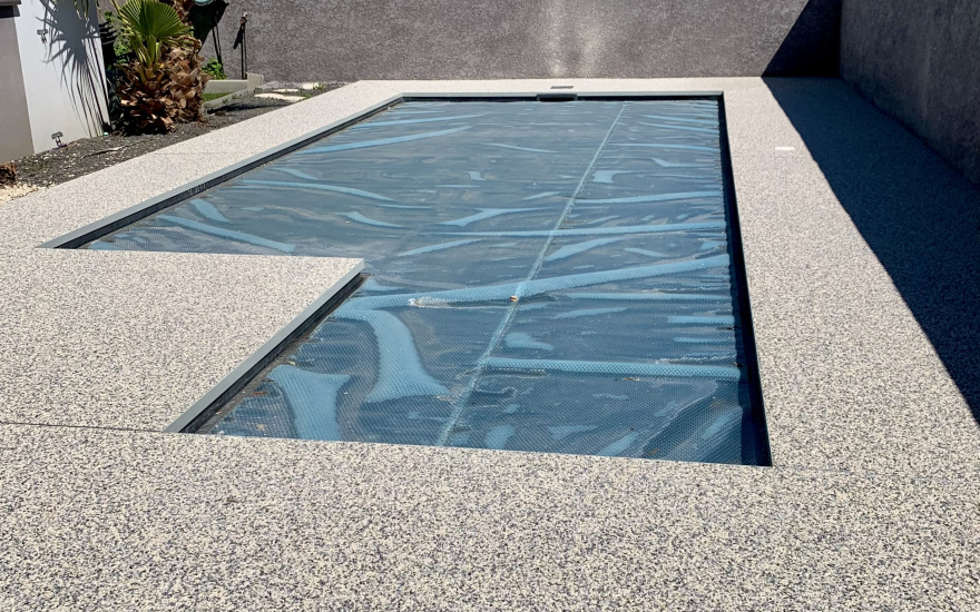 Plage de piscine en Hydrostar