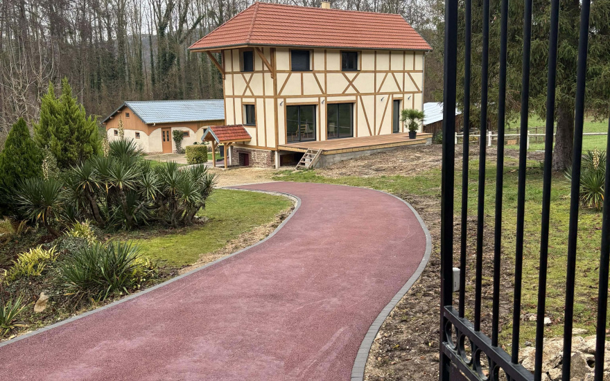 Chemin en enrob� � chaud