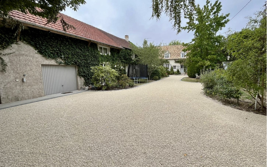 Cour en Alv�ostar�