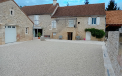 Cour en Alvostar et pavage