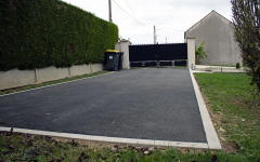 Cour en enrob� � chaud