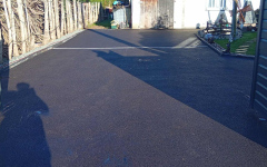 Cour en enrob� � chaud