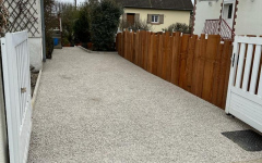 Entr�e de maison en Alv�ostar� et bordures haute couture